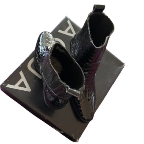 The best in fashion booties....Aqua! - Picture 2 of 10